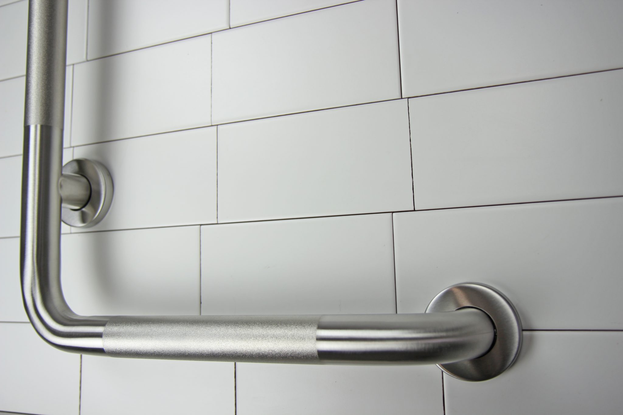 Stainless Steel 1 ¼” Diameter Grab Bars 30”x30” Frost